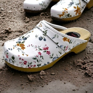Real Leather Clogs Floral Natural Materials Flower Shoes Swedish Clogs Beautiful Clogs Medical Shoes Pattern Swedish Clogs With Flowers