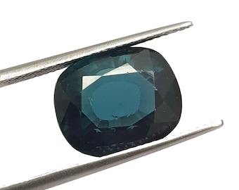 Paraiba Tourmaline Gemstone: 9.58 Carat Oval Cut Ice Blue Gem