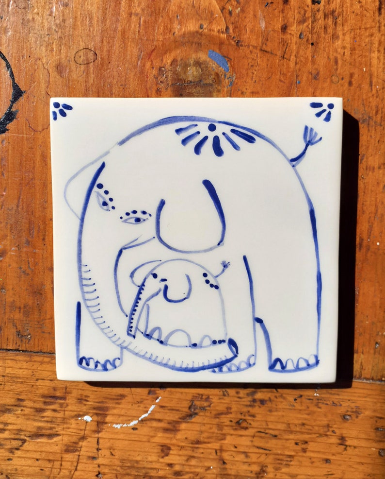 Elephant and elephant-bricks 10 x 10 hand-painted underpilots or decorative tiles to use as coasters