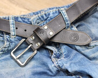 Gepersonaliseerde leren riem voor mannen, handgemaakt cadeau voor vader/vriend, zwarte leren riem met vintage gesp.