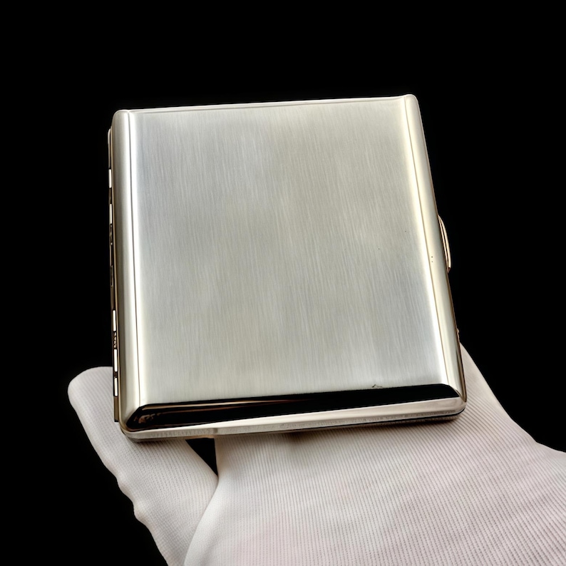 Luxury Cupronickel Cigarette Case | Polished Silver Finish, Dent-Resistant Hard-Shell, Heirloom Groomsman Gift for Him 20 sticks