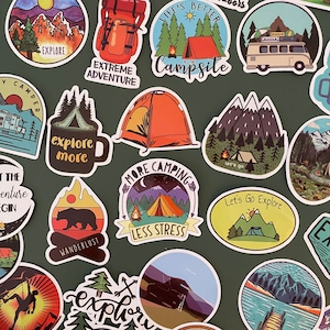 50 adesivi per viaggi in campeggio e attività all'aria aperta - Pacchetto adesivi in vinile - Pacchetto adesivi divertenti - adesivi