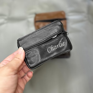 PERSONALISIERTE Geldbörse aus weichem Leder, Wechselgeldfach, kleine Reißverschlusstasche, Schlüsselbund, individuelles gemütliches Geschenk zum Geburtstag