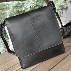 Sac femme extensible en cuir véritable / Sac en cuir souple à soufflet / Sac bandoulière / Sac bandoulière réglable / Cadeau femme personnalisé