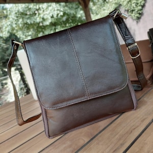 Genuine Leather Expanding Bag / Gift For Girlfriend / Woman Crossbody Bag / Adjustable Shoulder Bag / Messenger Bag / Birthday Gift