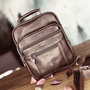 Sac à bandoulière personnalisé en cuir véritable - Sac à bandoulière pour homme - Sac messager - Cadeau d'anniversaire pour lui - Cadeau d'anniversaire pour mari