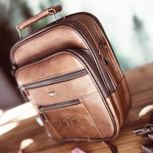 PERSONNALISÉ GRATUITEMENT - Sac à bandoulière pour homme en cuir véritable - Sac à bandoulière - Sac cartable - Sac messager - Cadeau pour la fête des pères - Cadeau petit ami