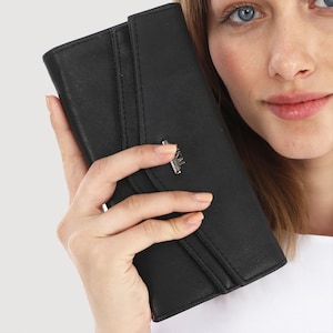 Cartera larga personalizada para mujer: compatible con teléfono, correa para la muñeca, elegante bolso de mano para el día y la noche con opciones de color, regalo personalizado para ella.