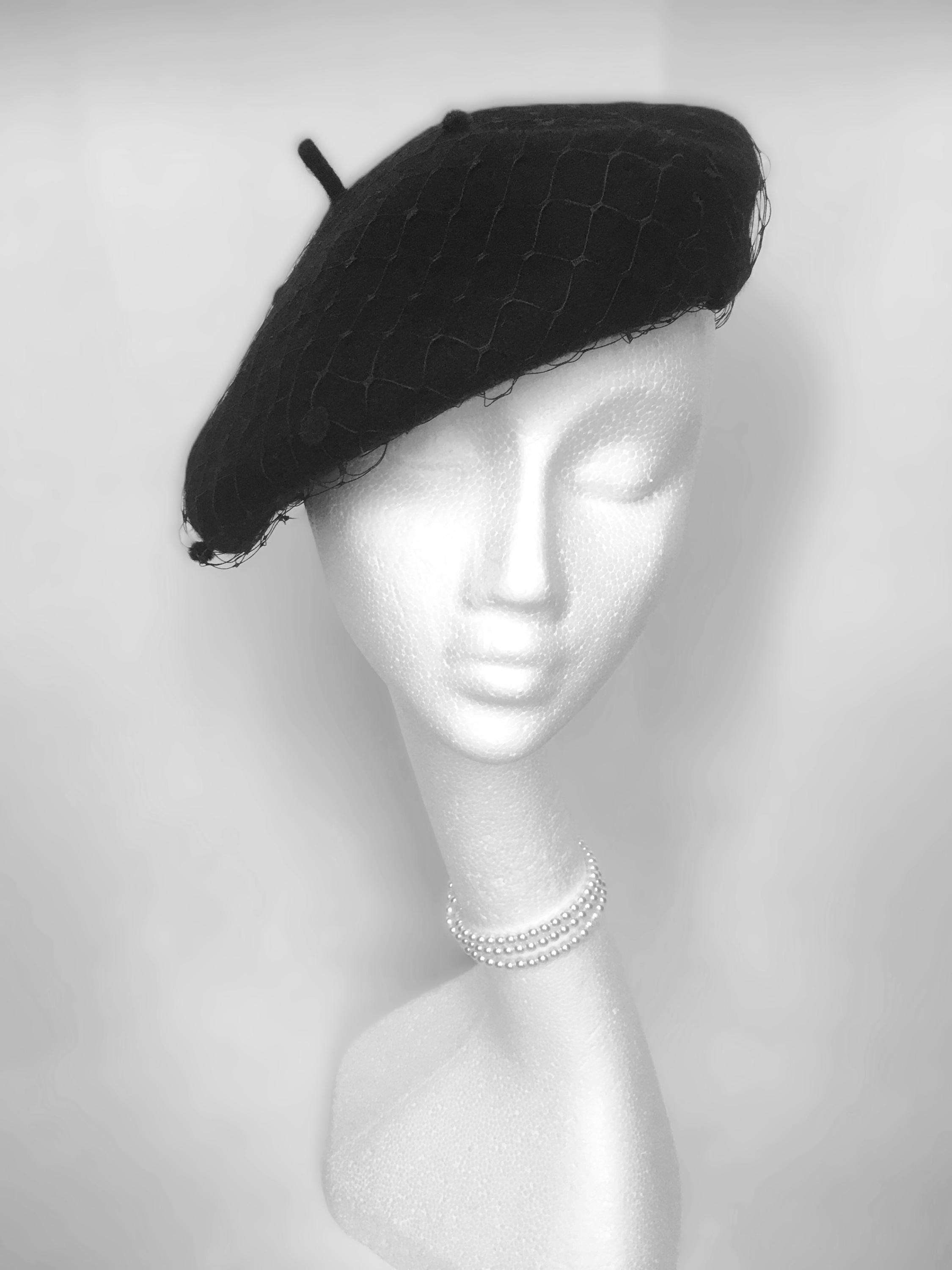White Beret Velvet - Etsy