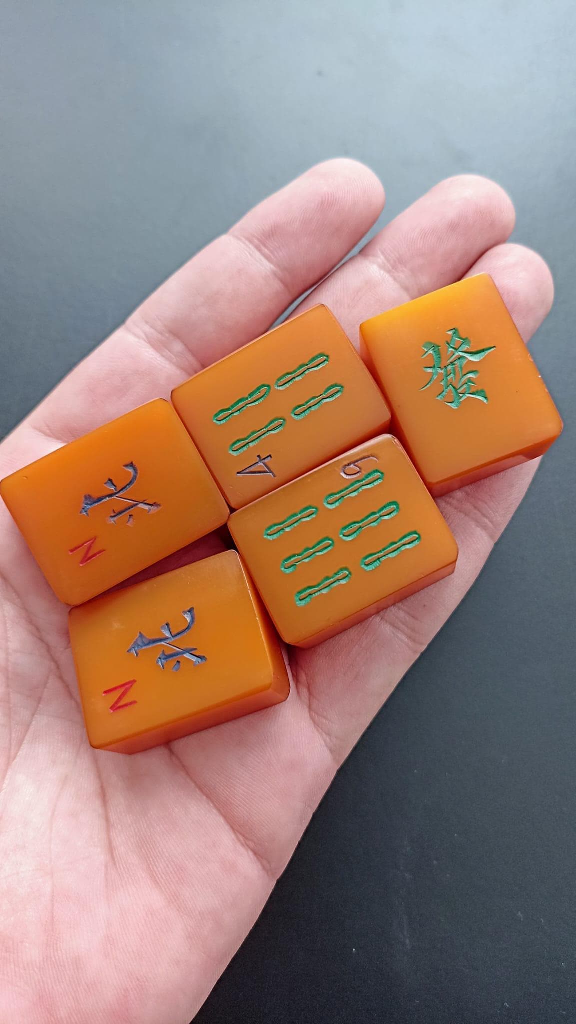 Coffret Mahjong En Bois Avec Valise Cuir – 144 Tuiles Gravées – Jeu De Table 2-4 Joueurs – Manuel Anglais – Voyage Et Fête