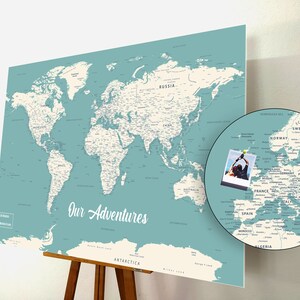 Puntina da disegno con mappa del mondo, mappa con puntina da disegno, bacheca con mappa del mondo, mappa del mondo in sughero, mappa del mondo, regalo personalizzato, nomi dettagliati, marinaio