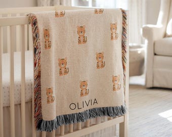 Coperta personalizzata con tigre per neonati, coperta con stampa di animali del safari con nome personalizzato, biancheria da letto accogliente per la cameretta dei bambini della giungla, simpatico regalo per baby shower con gatto selvatico