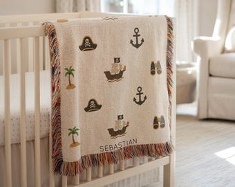 Personalisierte Piraten Baby Decke, Name Piraten Schiff werfen für Jungen, Nautische Baby Abenteuer Decke, Treasure Island Baby Geschenk