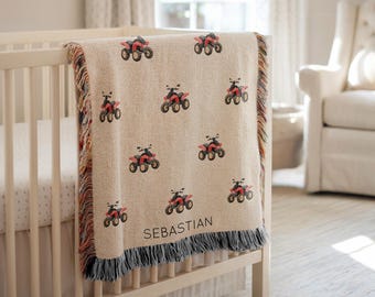 Cobertor de bebê Quad vermelho personalizado, manta de quadriciclo com nome personalizado, decoração de berçário de quadriciclo, presente de chá de bebê de aventura para meninos e meninas
