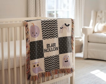 Gepersonaliseerde paarse Halloween-babydeken, leuk spook en vleermuisnaamworp, aangepaste paarse pompoen herfstdeken babymeisje, spookachtig babycadeau