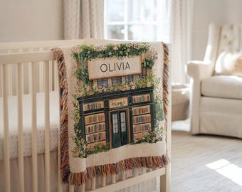 Gepersonaliseerde boekenwinkel babydeken, aangepaste naamdeken met boeken en bloemen, reader babymeisje cadeau, boekenliefhebber kinderkamerdeken