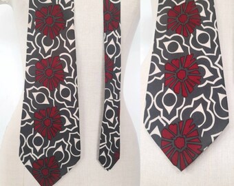 Vintage 70's Groovy Rayon Wide Necktie, "Bell" Tie with Abstract Print