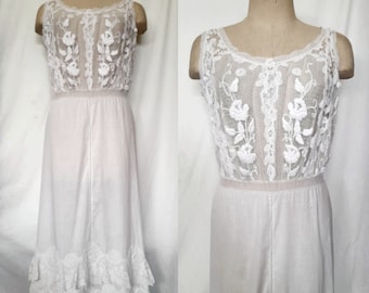 Vestido lencero francés antiguo semitransparente, vestido interior con top de tul bordado, lencería de la época eduardiana.