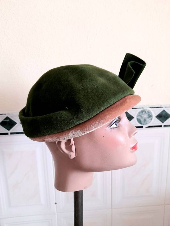 Vintage 40's 50's Olive Green and Beige Velvet Ha… - image 4