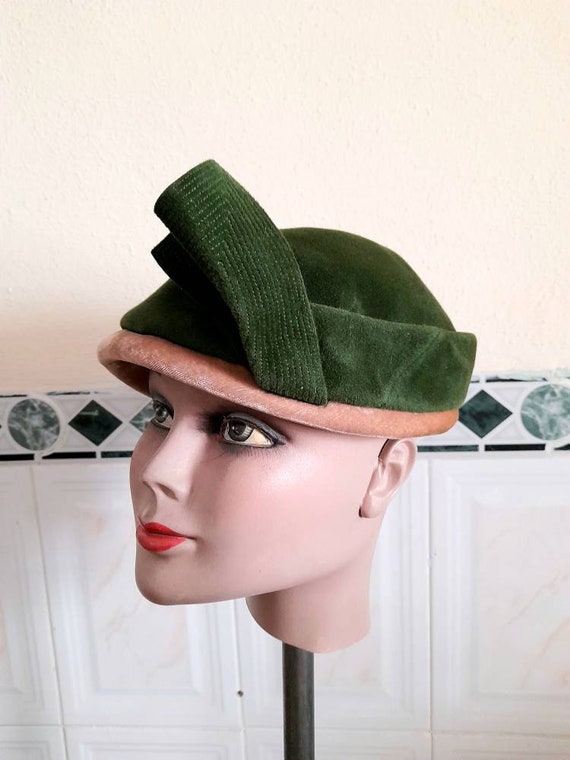 Vintage 40's 50's Olive Green and Beige Velvet Ha… - image 2