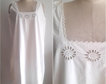 Vintage 20's 30's Linen Slip Dress, Nightgown, with Cut Out Embroiderie and Square Neckline, Art Deco Lingerie, Antique Lingerie,