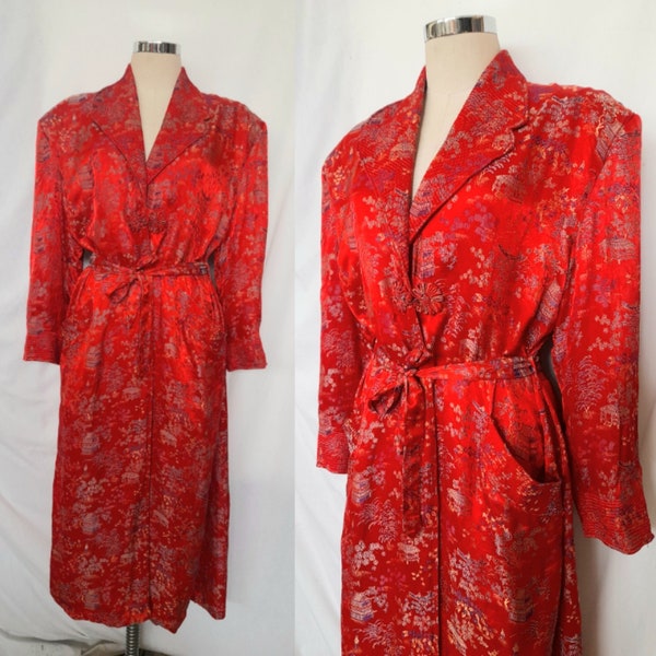 Robe chinoise en soie rouge feu des années 40 avec motif traditionnel, veste boudoir, fabriquée à Macao