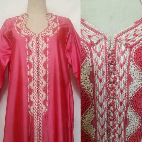 Vintage 60s 70s  Shock Pink Kaftan with Thread Em… - image 2