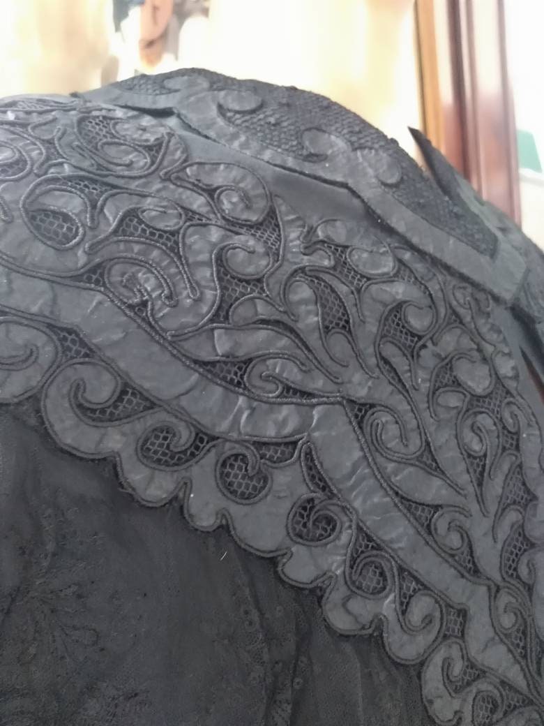 Antique Victorian Black Silk Exquisite Embroidery Lace Trimmed