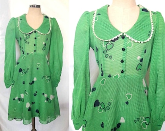 Vintage 70's Green Striking Fit and Flare Dress with Ballon Sleeves, by Wendy, Hippie Chic