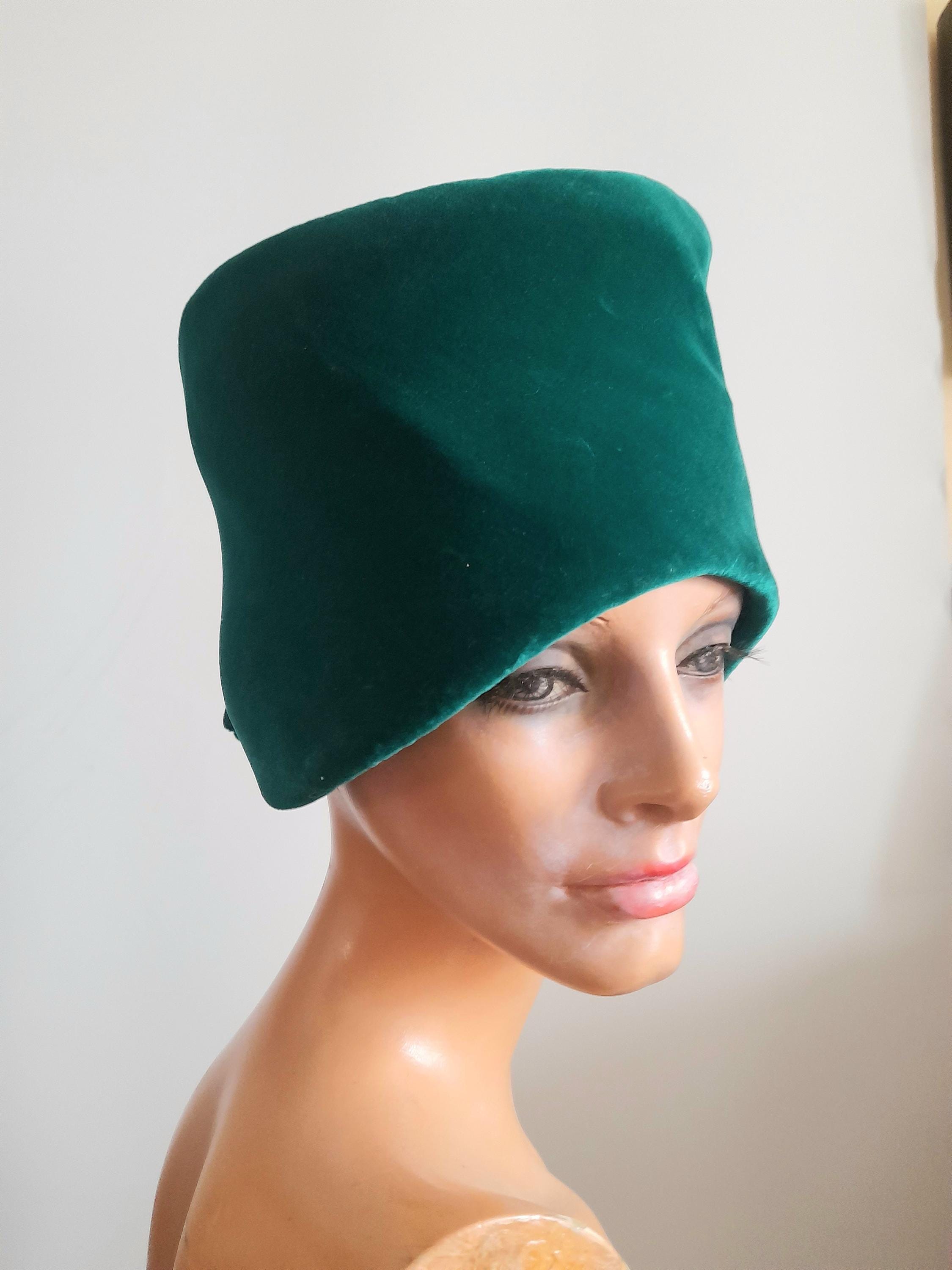 Vintage 60's Stylish Bright Green Velvet Bucket Hat
