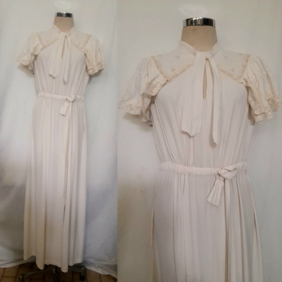 Vintage Stunning 30's Off White Rayon, Silk and L… - image 2
