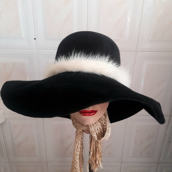 vintage 60's 70's Wide Brim Black Wool Hat avec décoration de vison blanc, élégant et sophistiqué, chapeaux d’hiver