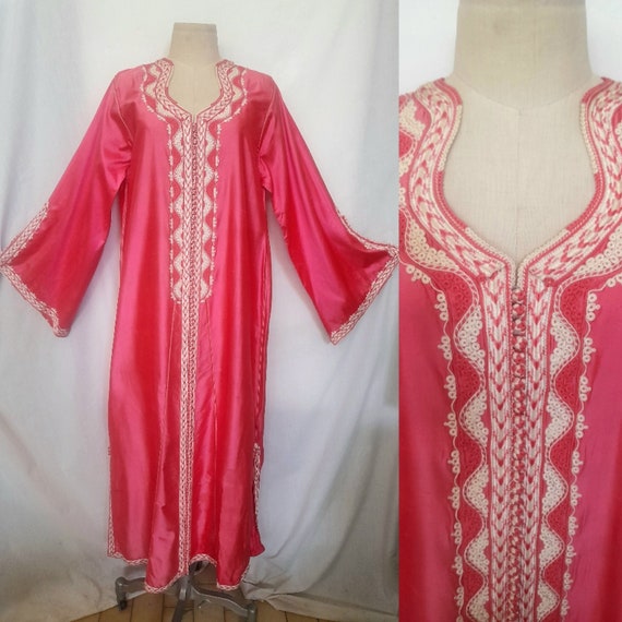 Vintage 60s 70s  Shock Pink Kaftan with Thread Em… - image 1