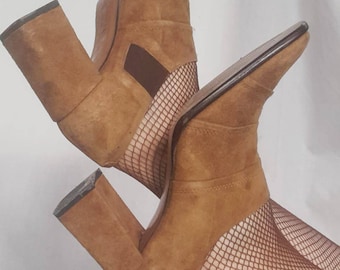 Vintage 90's Beige Suede Pumps with Square High Heels