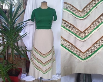 Maxi falda vintage de los años 70 con bandas de encaje insertadas y adornos de terciopelo, Boho Chic