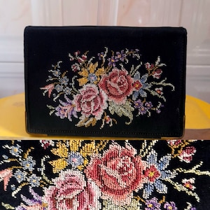 Vintage años 40 negro satinado floral bordado bolso Evenig, cartera,