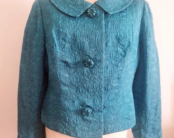 Veste de cocktail en brocart bleu sarcelle mod vintage des années 60 avec boutons en rosace