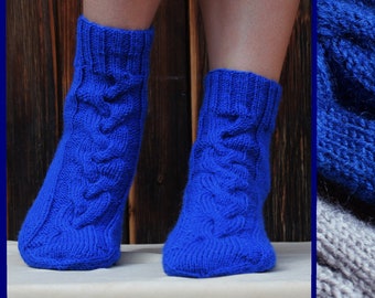 Handgestrickte Wollsocken mit Zopfmuster, Winter Warm Boho Stil