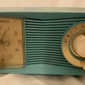 レトロ　ジャンク　MOTOROLA　モトローラ　クロック　ラジオ Vintage Motorola Clock Radio - Etsy