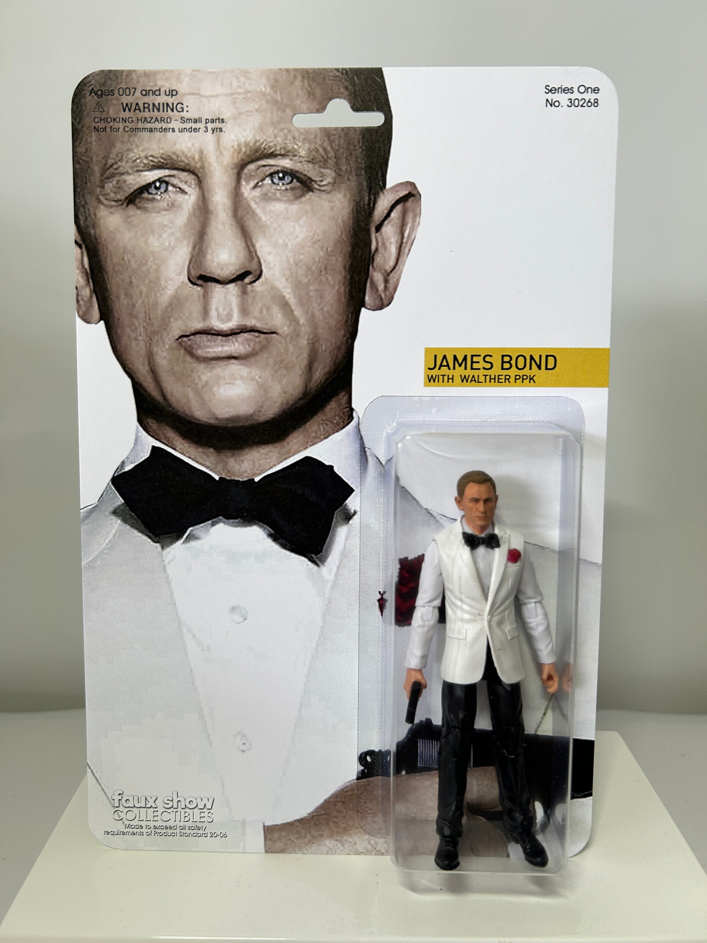 ジェームズ・ボンド 007 ダニエル・クレイグのカスタム ジェームズ・ボンド 007 ダニエル・クレイグのカスタム