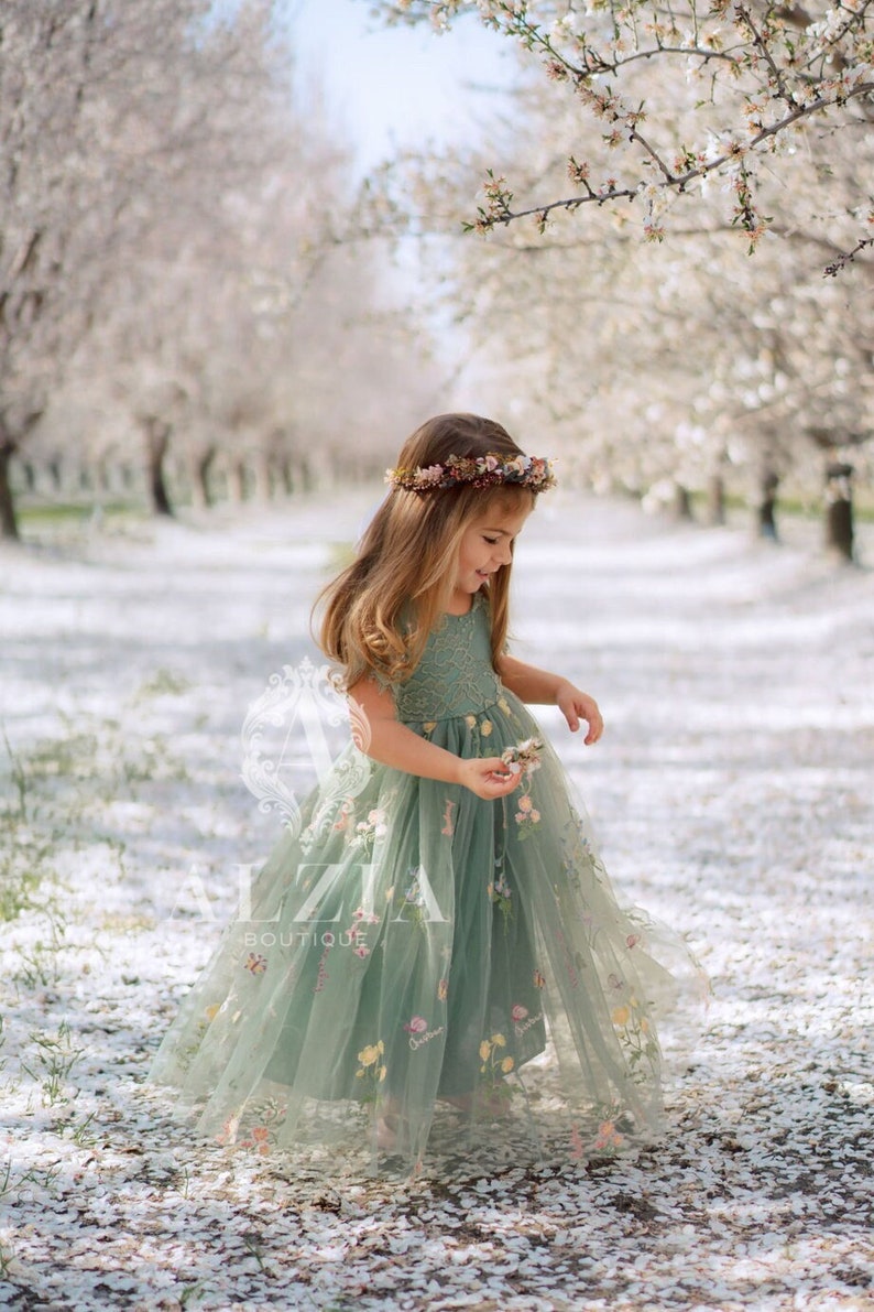 Robe de demoiselle d'honneur en tulle brodé à fleurs vert sauge, Robe de Pâques pour fillette, Robe de bouquetière de printemps, Robe d'été à fleurs pour fille Manche courte