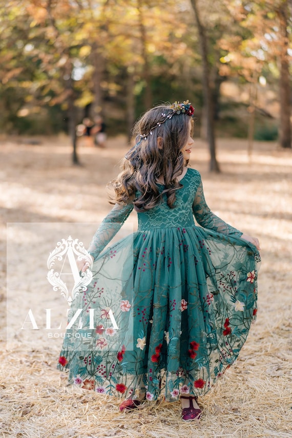 green emerald velvet dress Flowy Green V-Neck Floral Lace Tea Length Prom Dress main image 0
