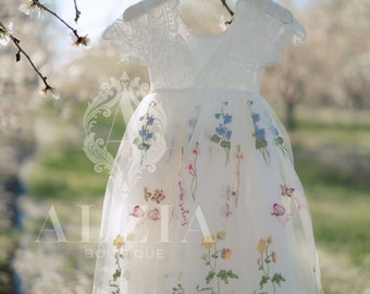 Salbeigrünes Blumenmädchenkleid aus besticktem Tüll, Ostermädchenkleid, Frühlingsblumenmädchenkleid, Sommerblumenkleid für Mädchen
