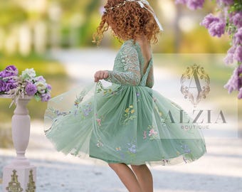 Vestido de niña de las flores verde salvia – Largo hasta la rodilla – Tul bordado con letras cursivas – Vestido de boda rústico