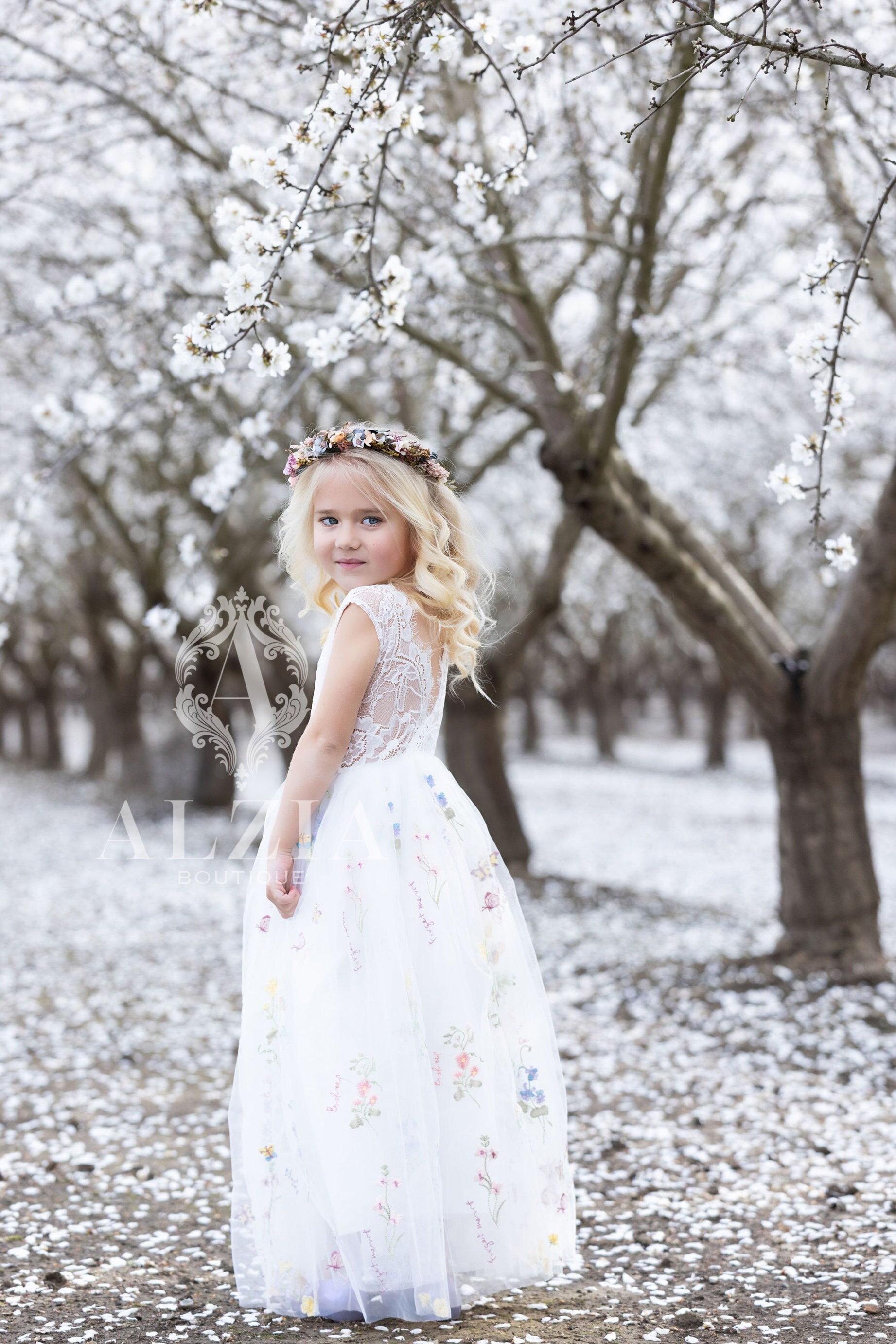Sleeveless Floral Embroidered Tulle Dress for Flower Girl, Summer Occasion  Dress for Girls. - Etsy