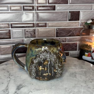9 Unzen (22k Gold) Stormy Skies Fee handgemachte Keramiktasse