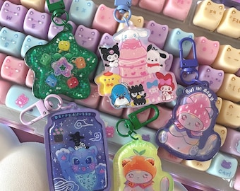 Portachiavi a forma di gatto glitterato / Accessori anime in resina epossidica bifacciale