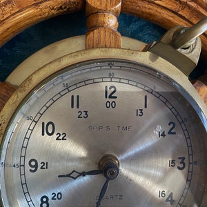 Collectible Vintage SHIP'S TIME Solid Oak Ship's Wheel & Brass Ship's Wall CLOCK Quartz Movement Estate Item image 3