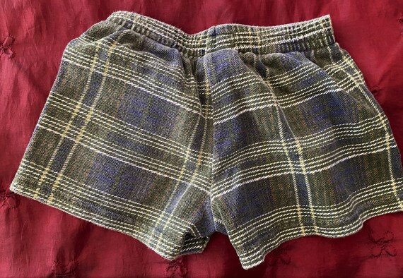 18 hotsell month shorts