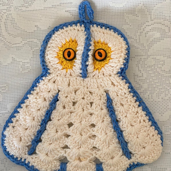 Collectible Vintage Cotton Hand Crocheted White Owl Decorative Hot Pad- Estate Item